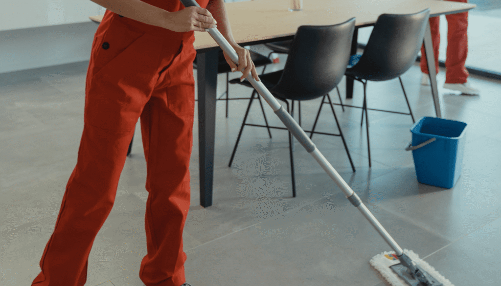 Euroclean effectue le nettoyage fin de chantier à Strasbourg avec grattage des vitres et décapage des sols